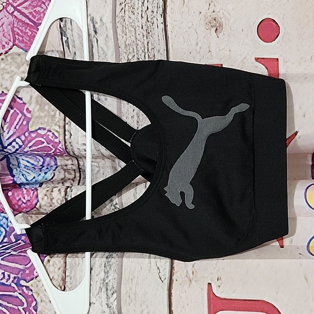 Puma top